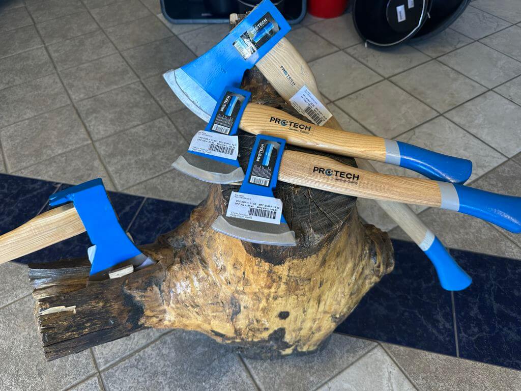 Sjekire u ponudi Z profil prodaja